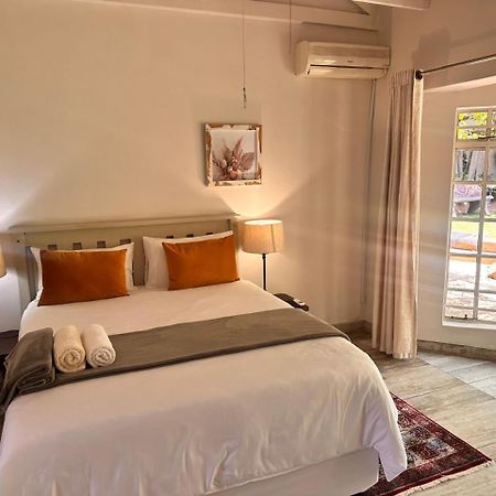 Woods Guest House 미델뷔르흐 외부 사진