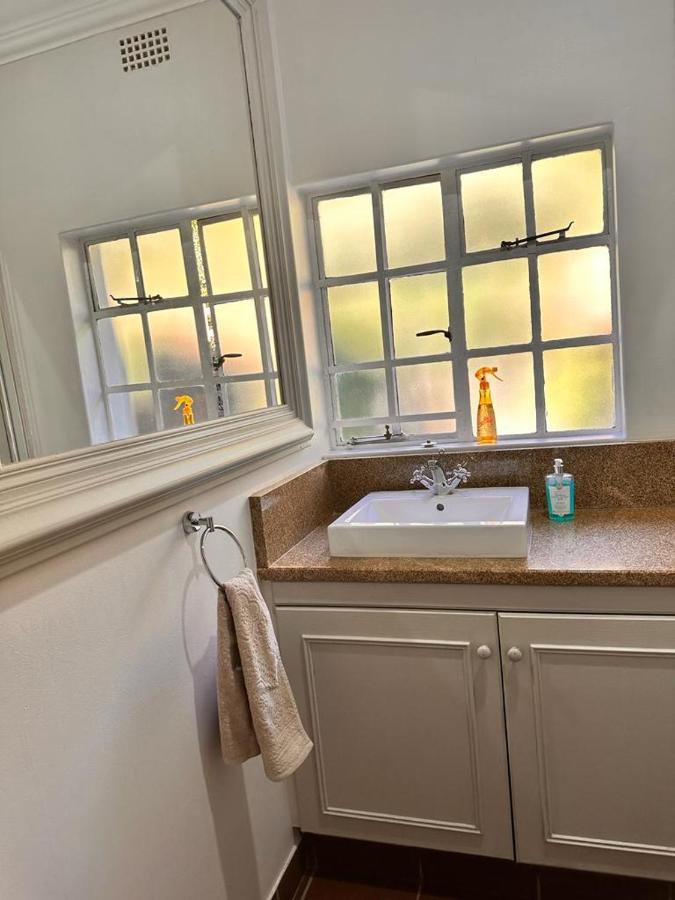 Woods Guest House 미델뷔르흐 외부 사진
